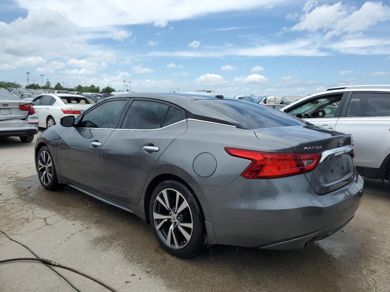 2017 Nissan Maxima - Image 2