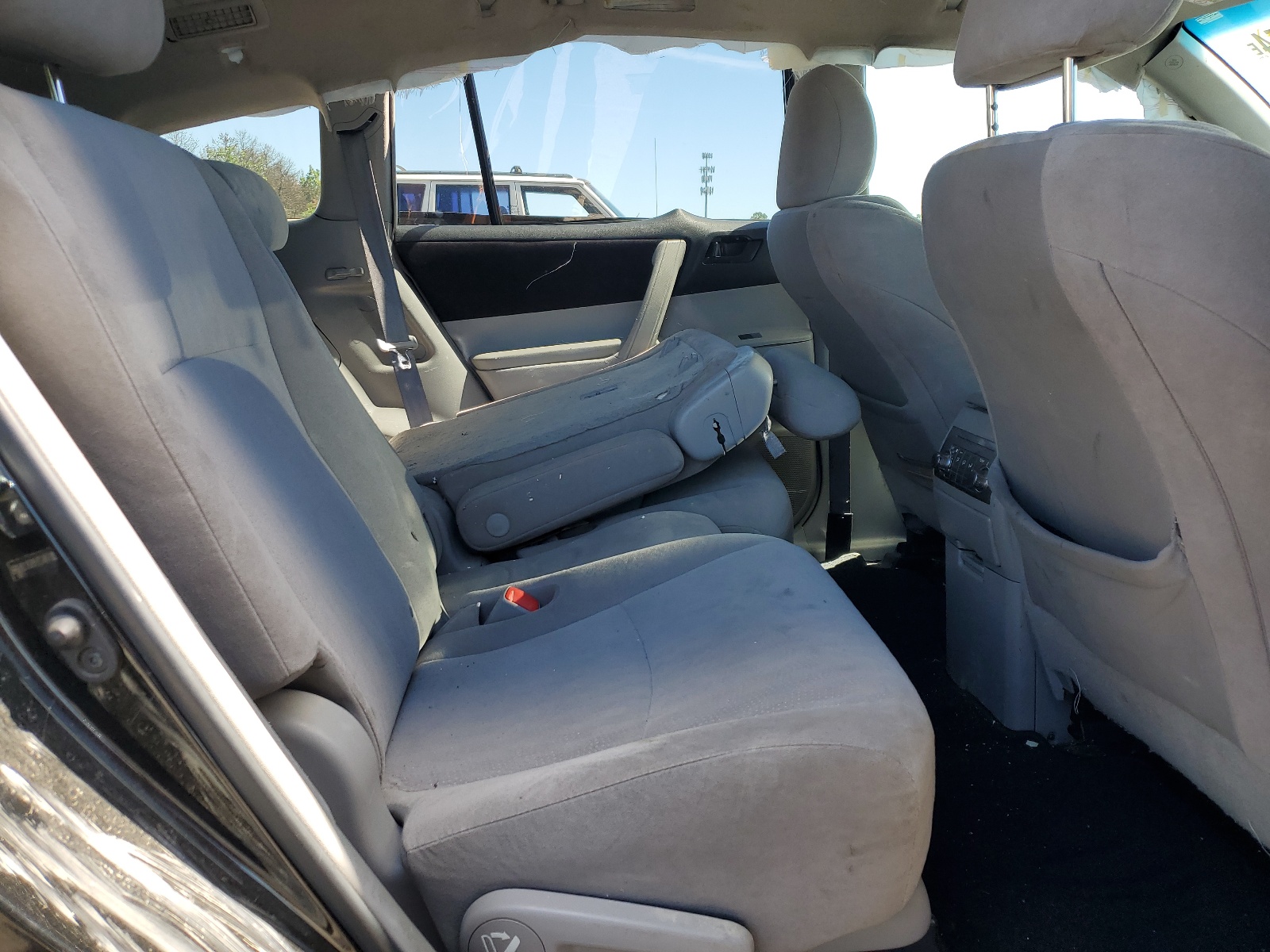 5TDBK3EH9CS138088 2012 Toyota Highlander Base