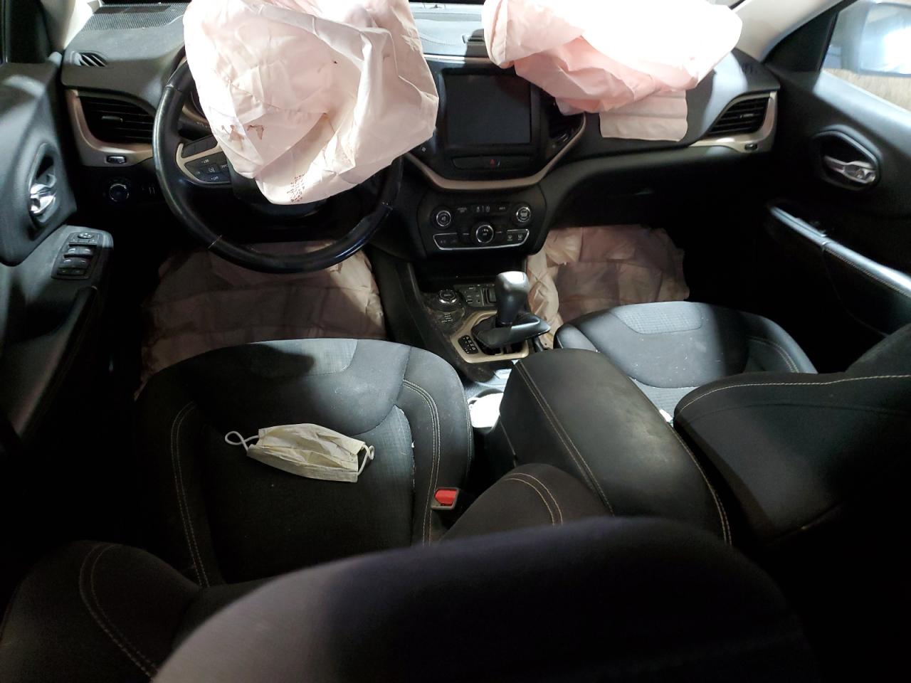 2017 Jeep Cherokee Latitude VIN: 1C4PJMCS5HW513558 Lot: 59660594