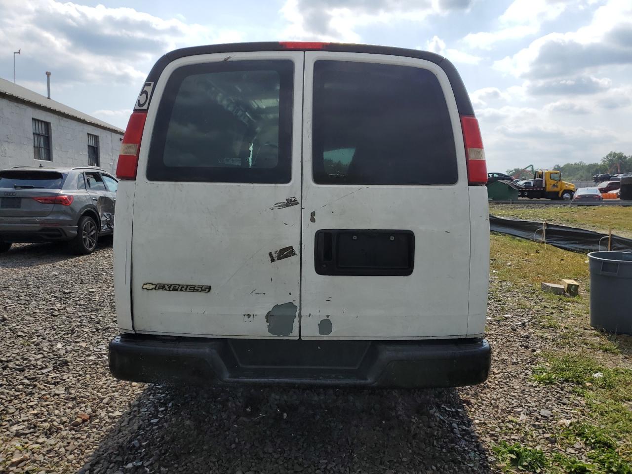 2007 Chevrolet Express G1500 VIN: 1GCFG15X971101110 Lot: 58901194