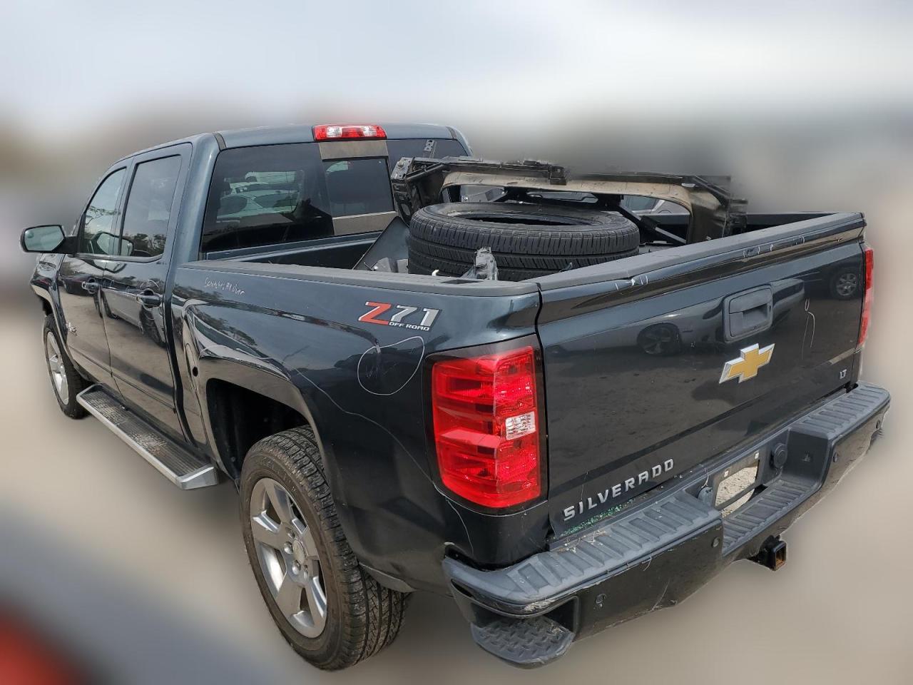 3GCUKREC2JG138719 2018 Chevrolet Silverado K1500 Lt