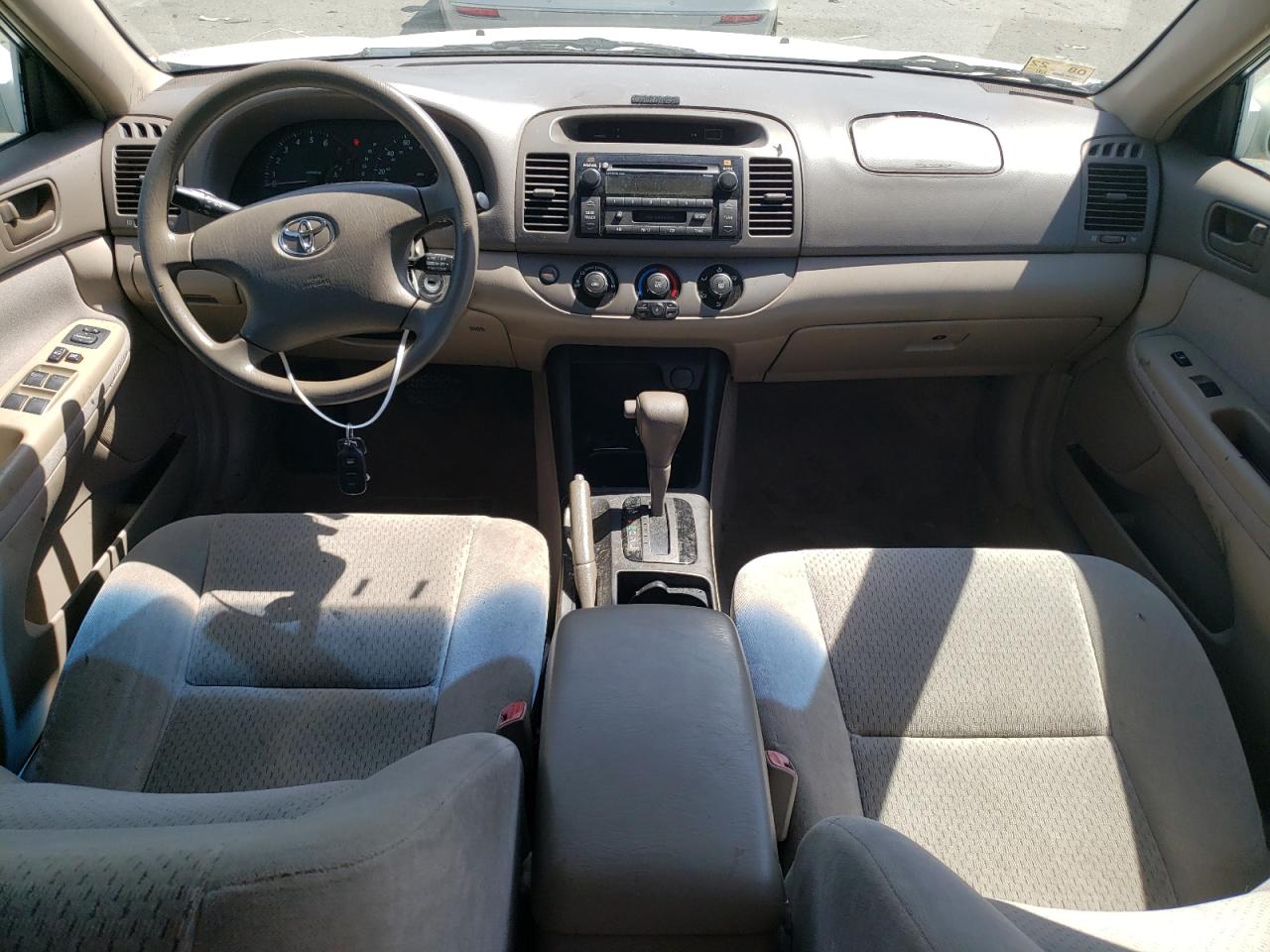 2004 Toyota Camry Le VIN: 4T1BE32K74U381219 Lot: 57056104