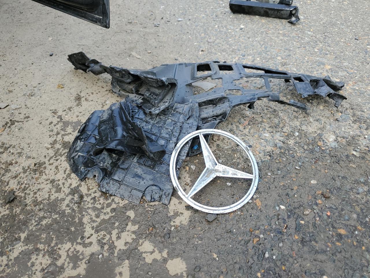 2017 Mercedes-Benz C 300 VIN: 55SWF4JB3HU183373 Lot: 58779984