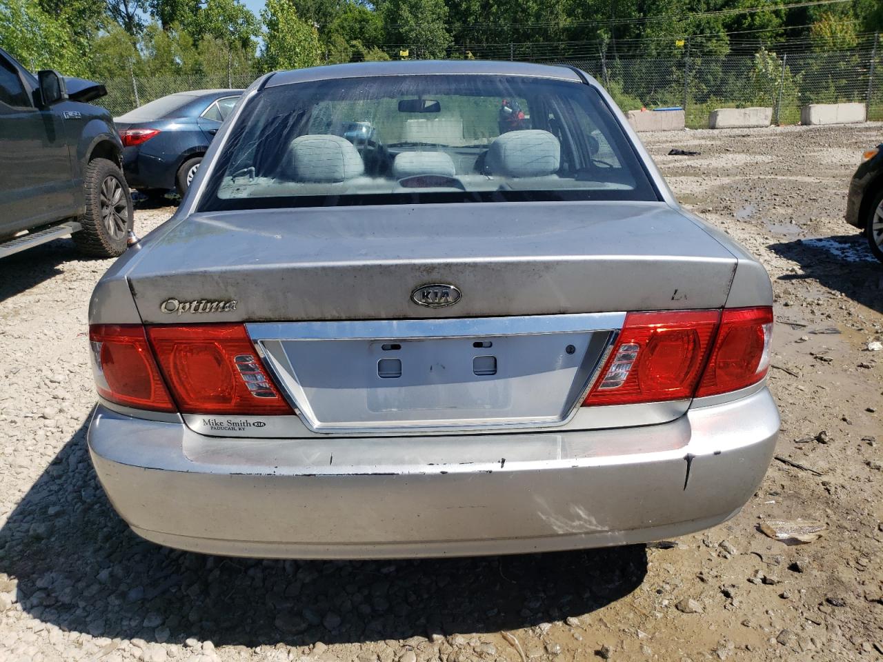 2005 Kia Optima Lx VIN: KNAGD126855383834 Lot: 58938974