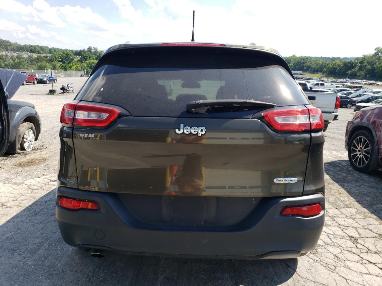 2014 Jeep Cherokee Latitude VIN: 1C4PJLCBXEW302281 Lot: 58461114