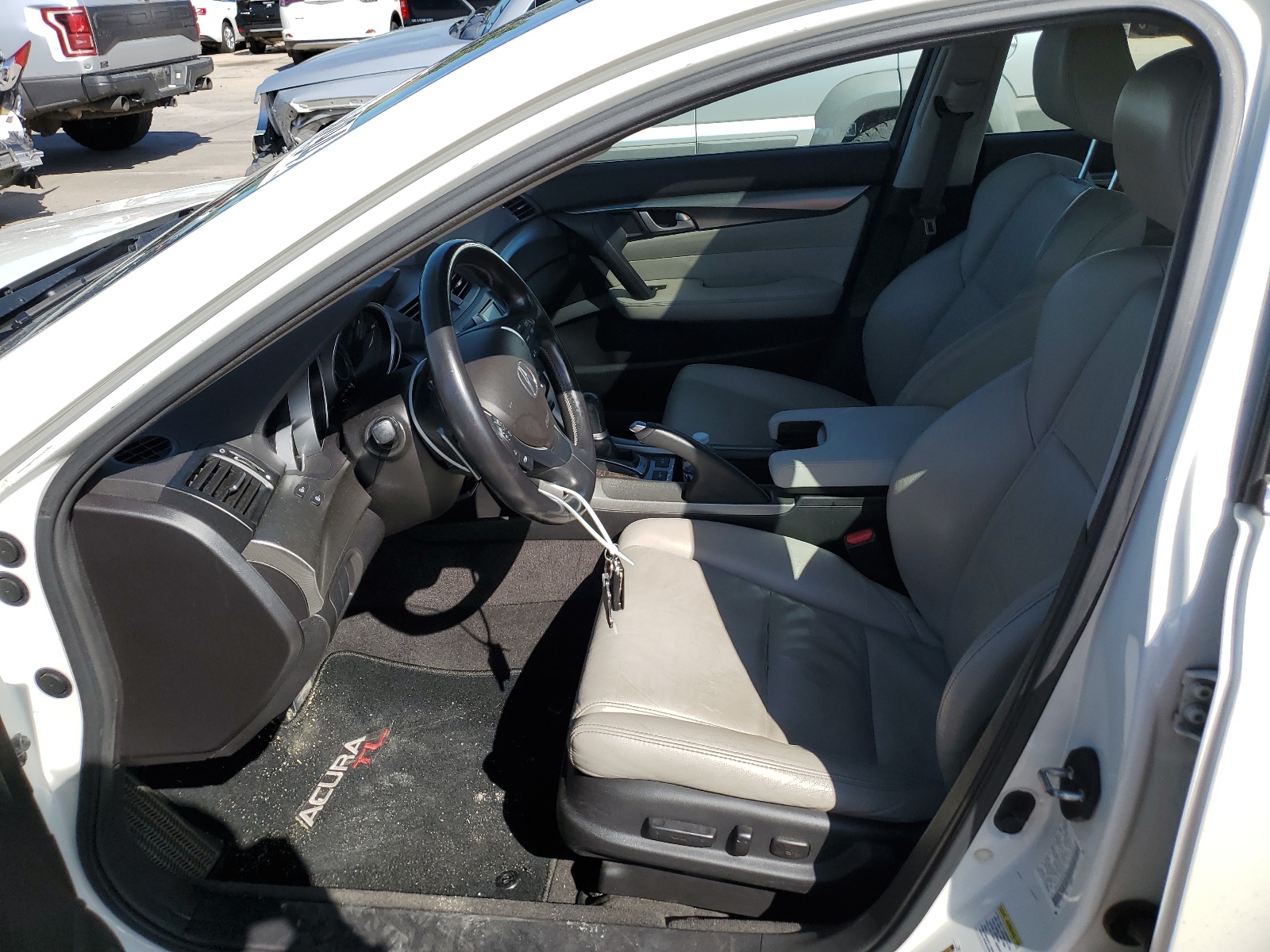 19UUA9F28AA006072 2010 Acura Tl