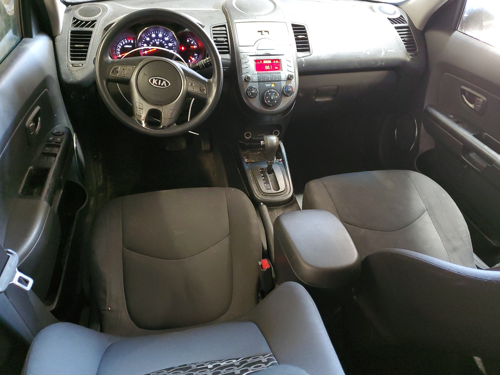 KNDJT2A2XA7136328 2010 Kia Soul +