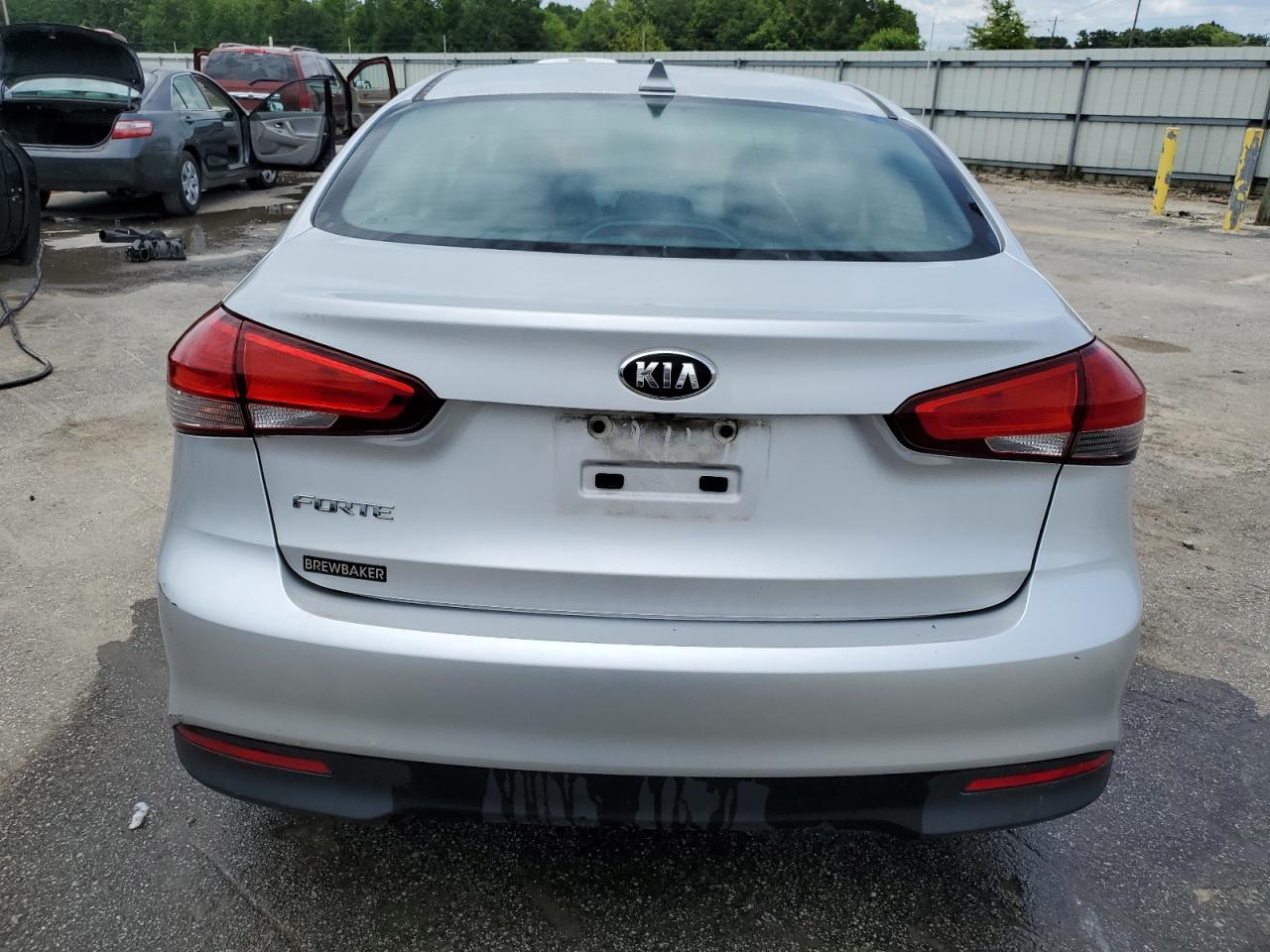 2018 Kia Forte Lx VIN: 3KPFL4A77JE246685 Lot: 59364354