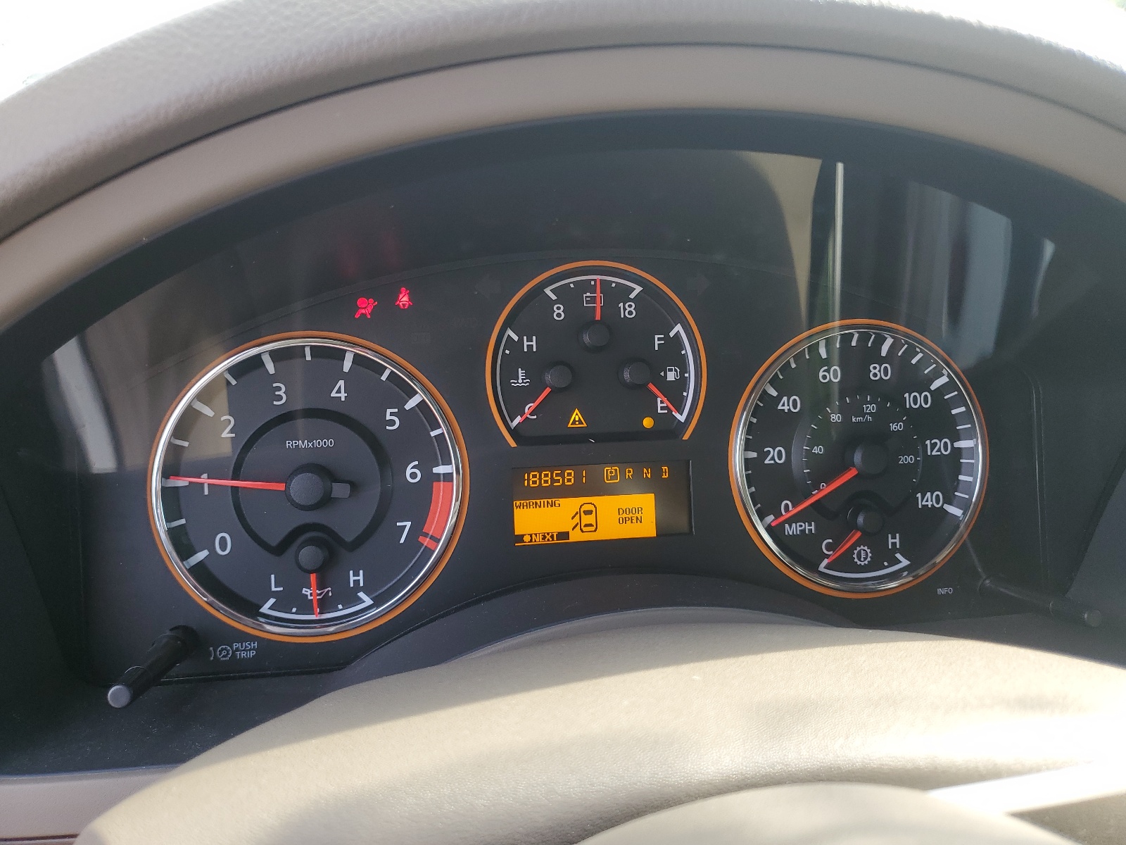 5N1BA08D38N617318 2008 Nissan Armada Se