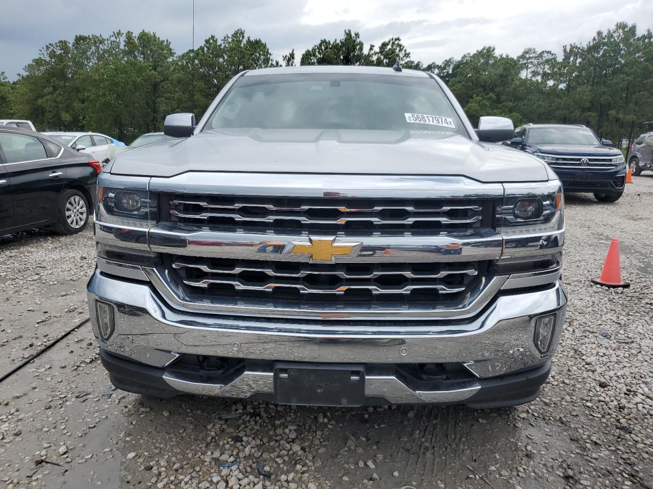 2017 Chevrolet Silverado - Image 5