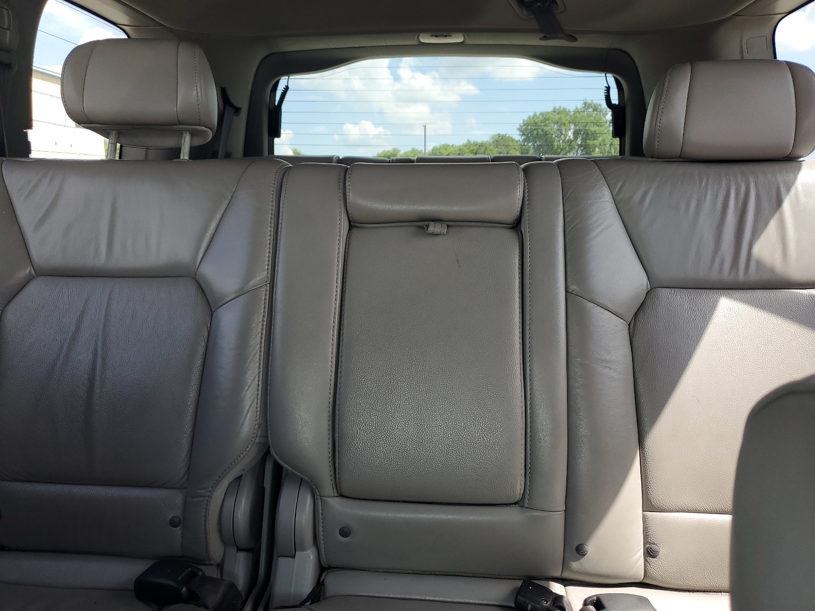 5FNYF4H5XBB077049 2011 Honda Pilot Exl