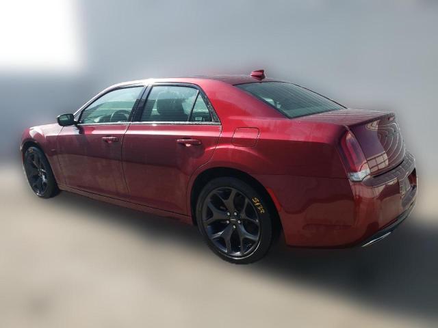  CHRYSLER 300 2021 Красный