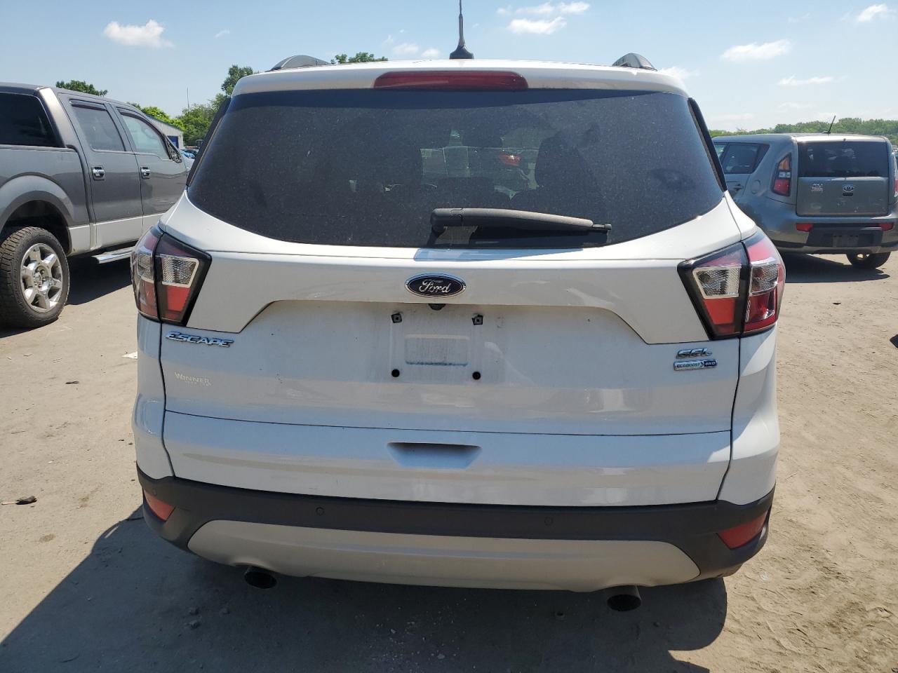 1FMCU9HD8JUD48616 2018 Ford Escape Sel