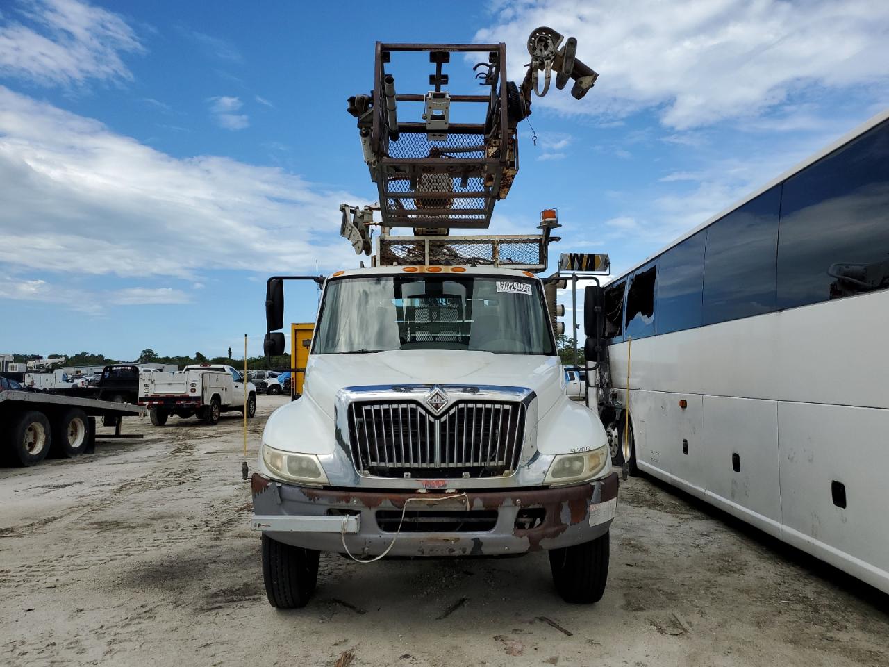 2006 International 4000 4300 VIN: 1HTMMAAN26H183520 Lot: 64124824