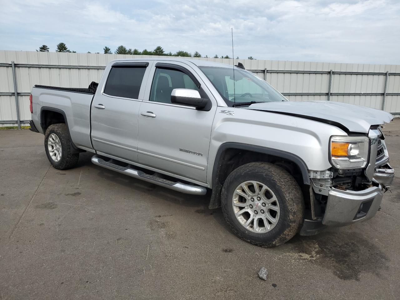 2015 GMC Sierra - Image 4