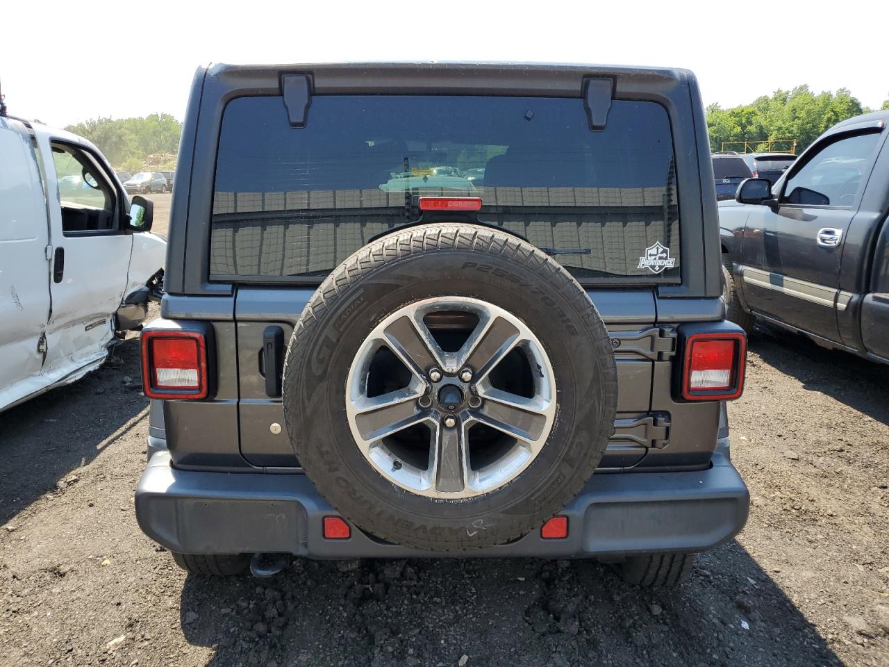 2018 Jeep Wrangler Unlimited Sahara VIN: 1C4HJXEN5JW322287 Lot: 58026074