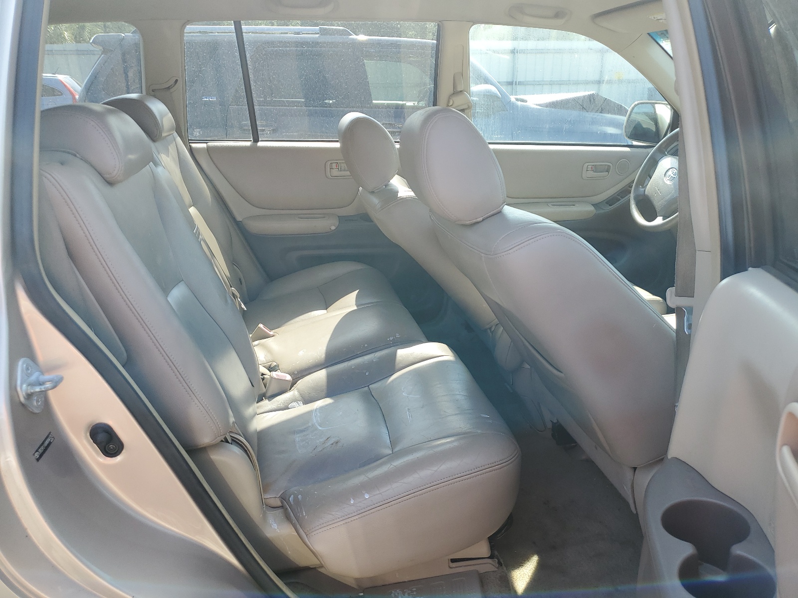 JTEDP21AX40041253 2004 Toyota Highlander Base