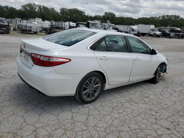  TOYOTA CAMRY 2016 Белый