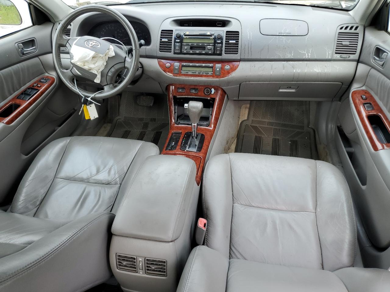 2005 Toyota Camry Le VIN: 4T1BF30K05U605299 Lot: 57001204