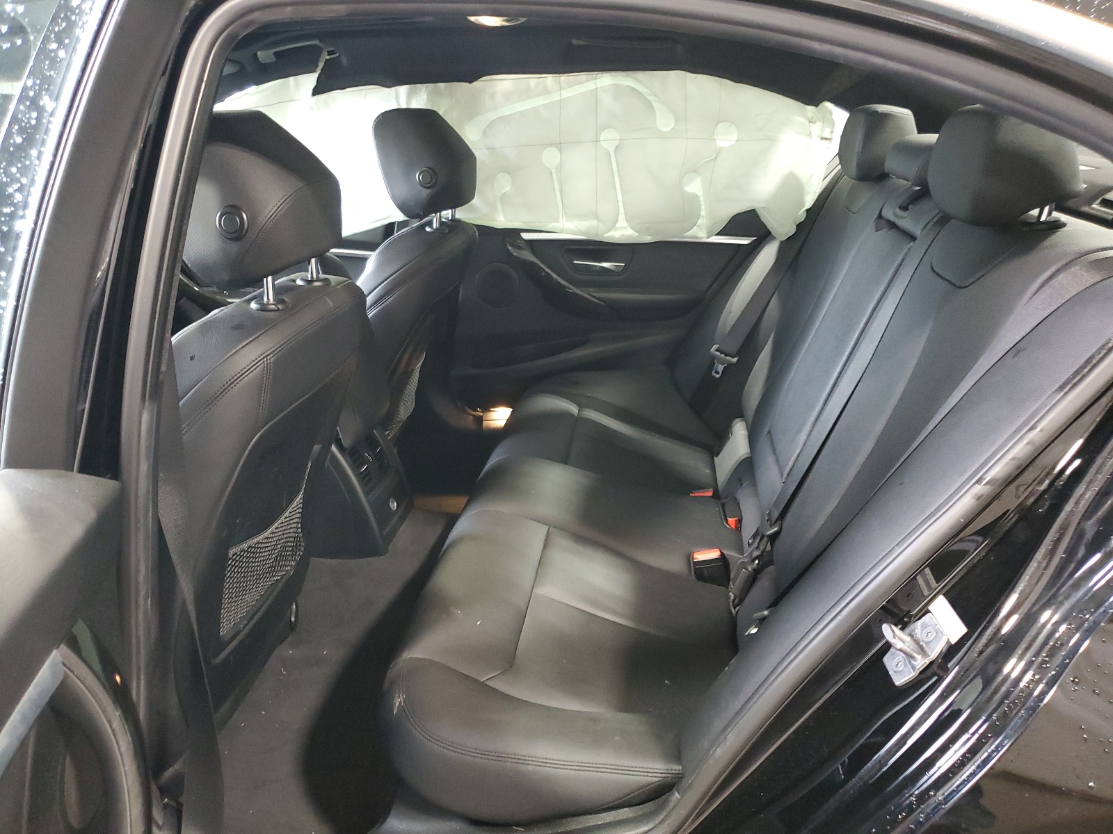 WBA8D9G58HNU59107 2017 BMW 330 Xi