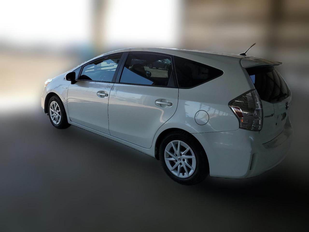 2012 Toyota Prius - Image 2