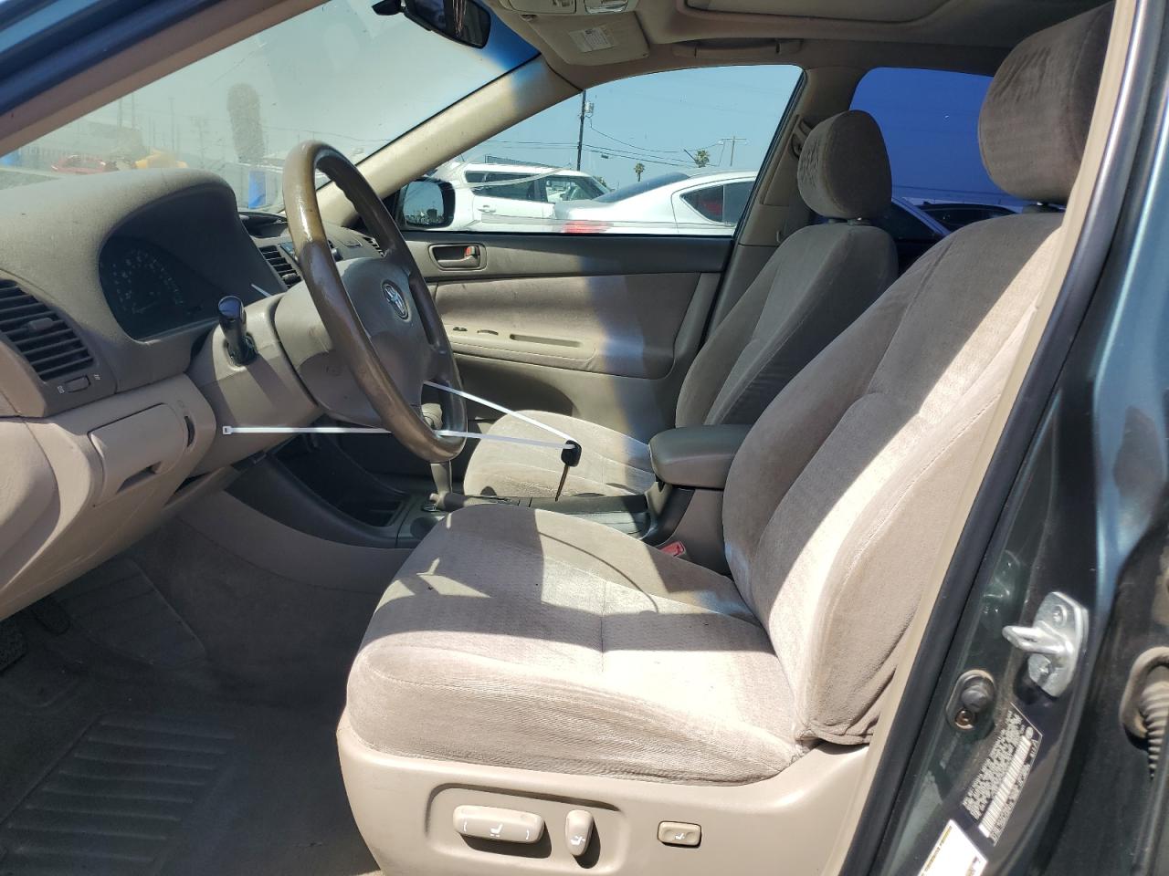 2004 Toyota Camry Le VIN: JTDBE32K340259761 Lot: 59590774