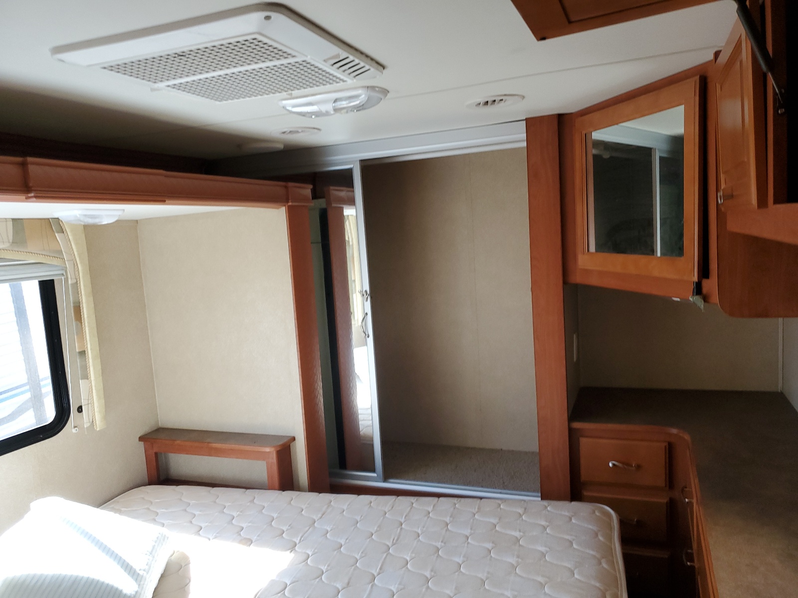 1F6NF53Y490A01784 2010 Damon Daybreak 36Ds Motorhome