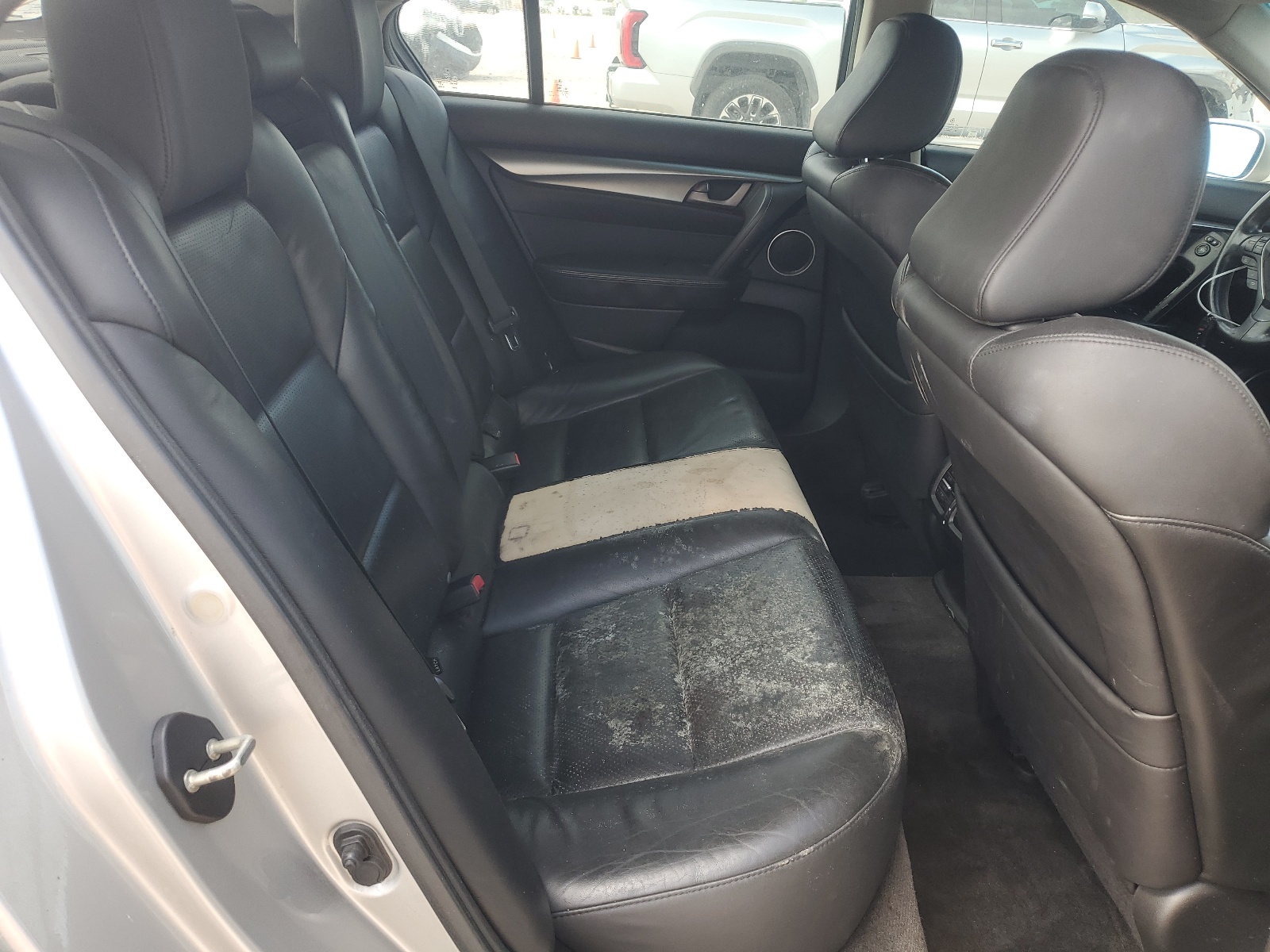 19UUA8F51AA016074 2010 Acura Tl