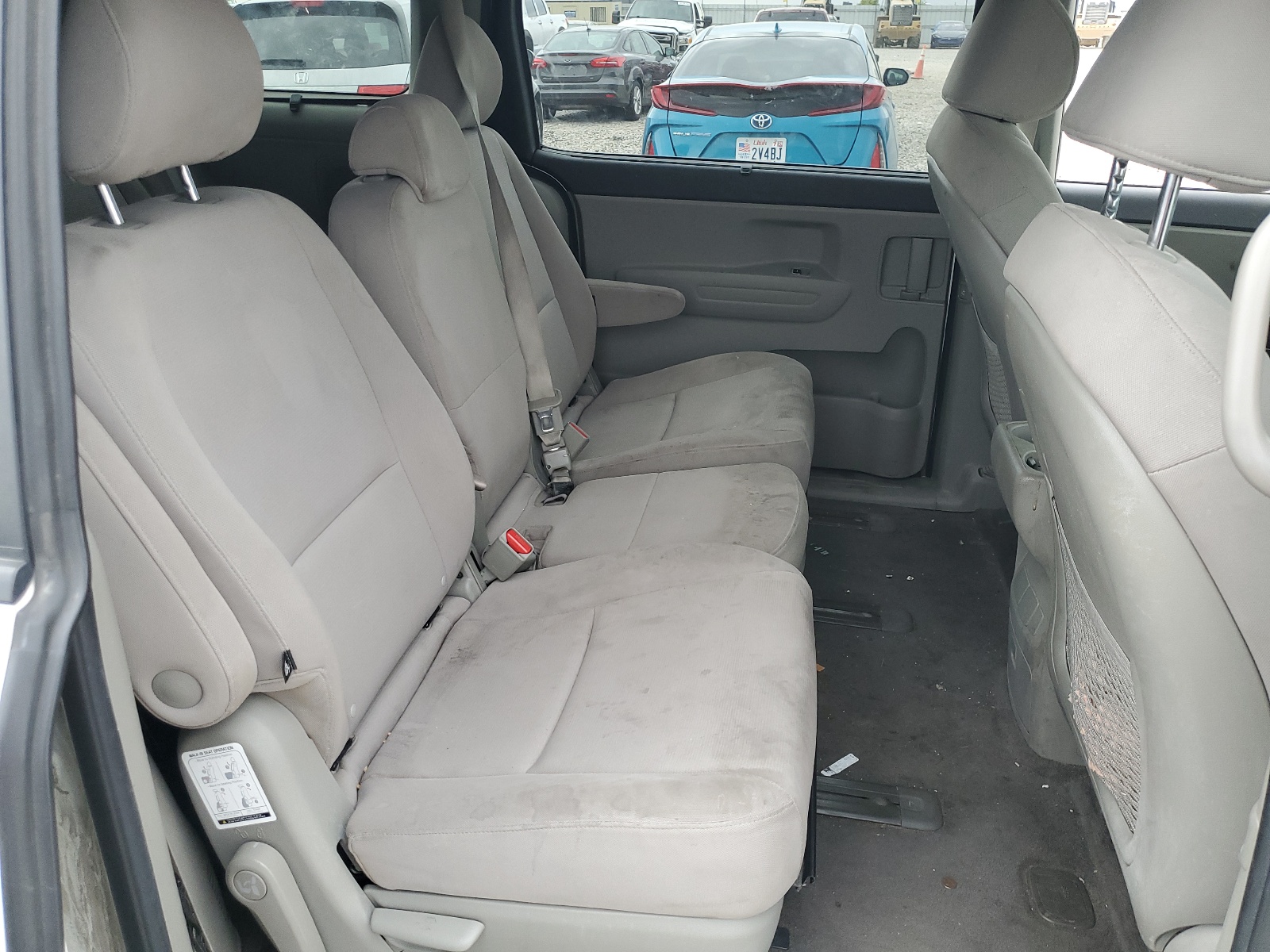 KNDMB5C1XF6061357 2015 Kia Sedona Lx