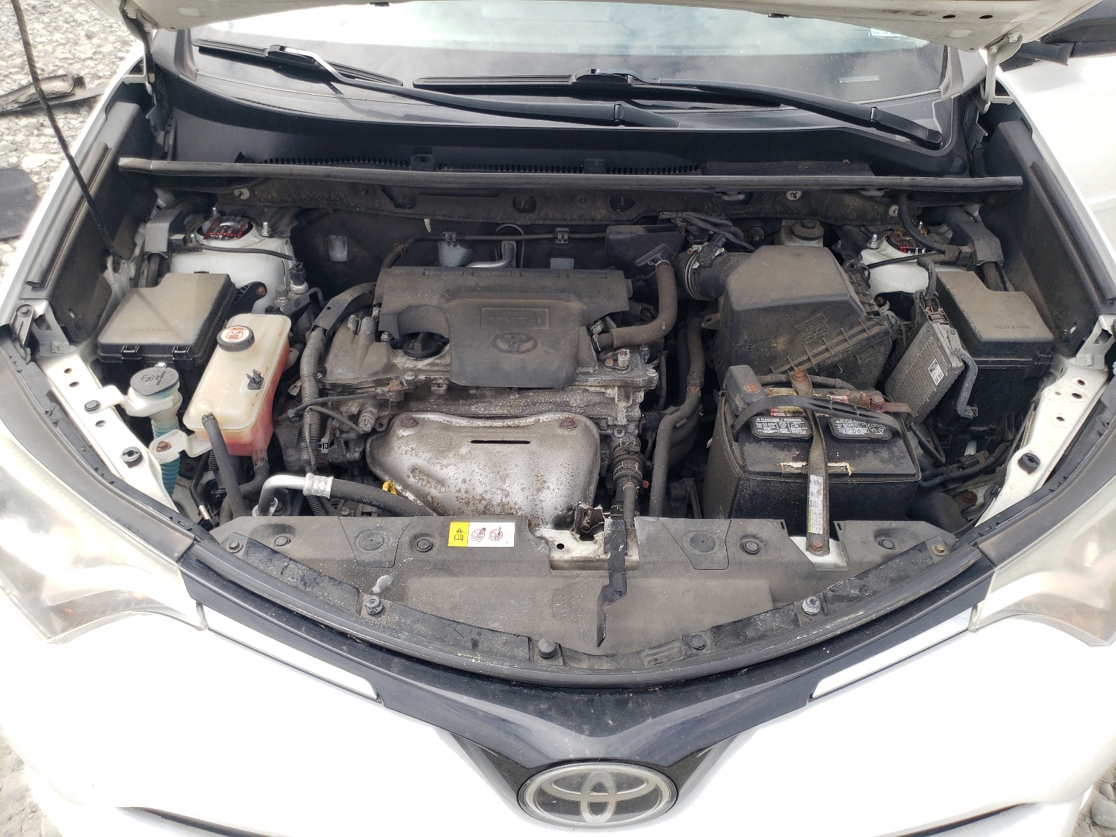 JTMBFREV0HJ109953 2017 Toyota Rav4 Le