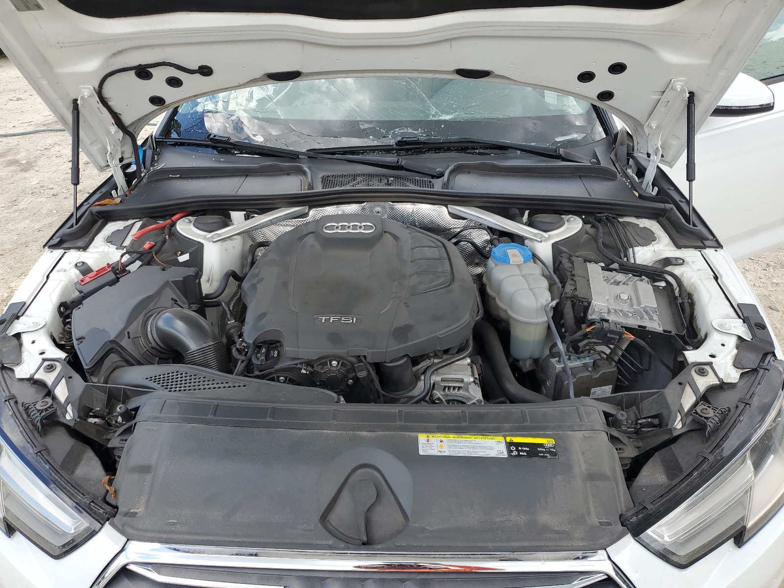 WAUGNAF4XHN019019 2017 Audi A4 Premium