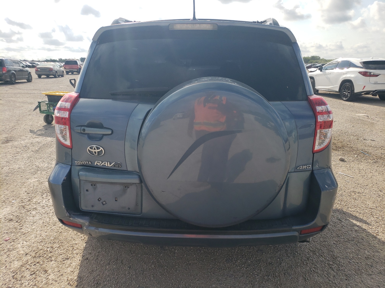 JTMDK4DV3AD012274 2010 Toyota Rav4 Limited