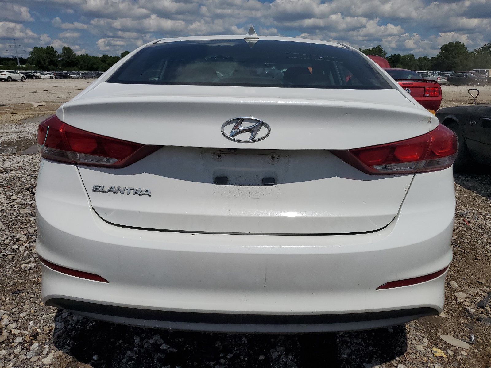 5NPD84LF1JH318098 2018 Hyundai Elantra Sel