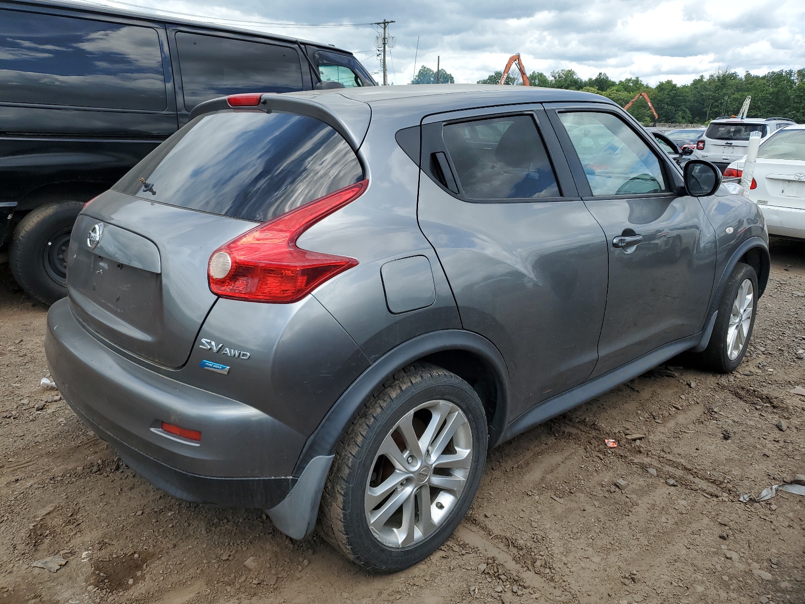 2012 Nissan Juke S vin: JN8AF5MV2CT114319