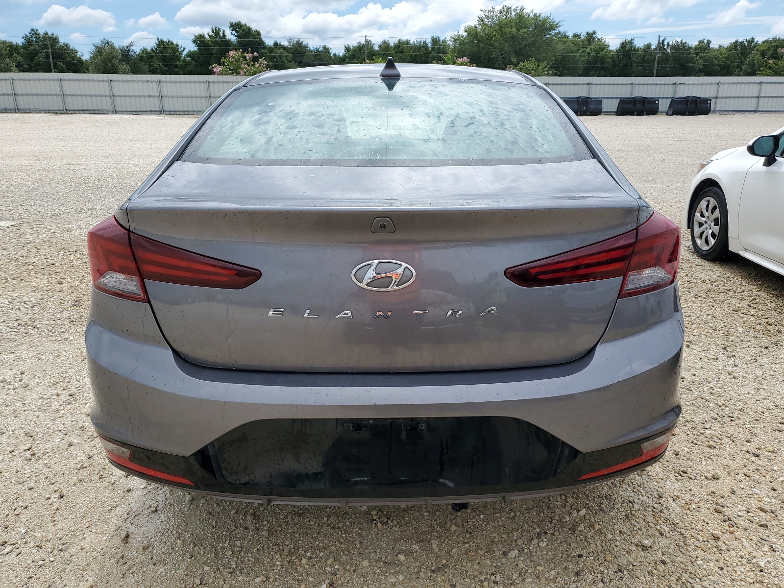 5NPD84LFXKH479468 2019 Hyundai Elantra Sel