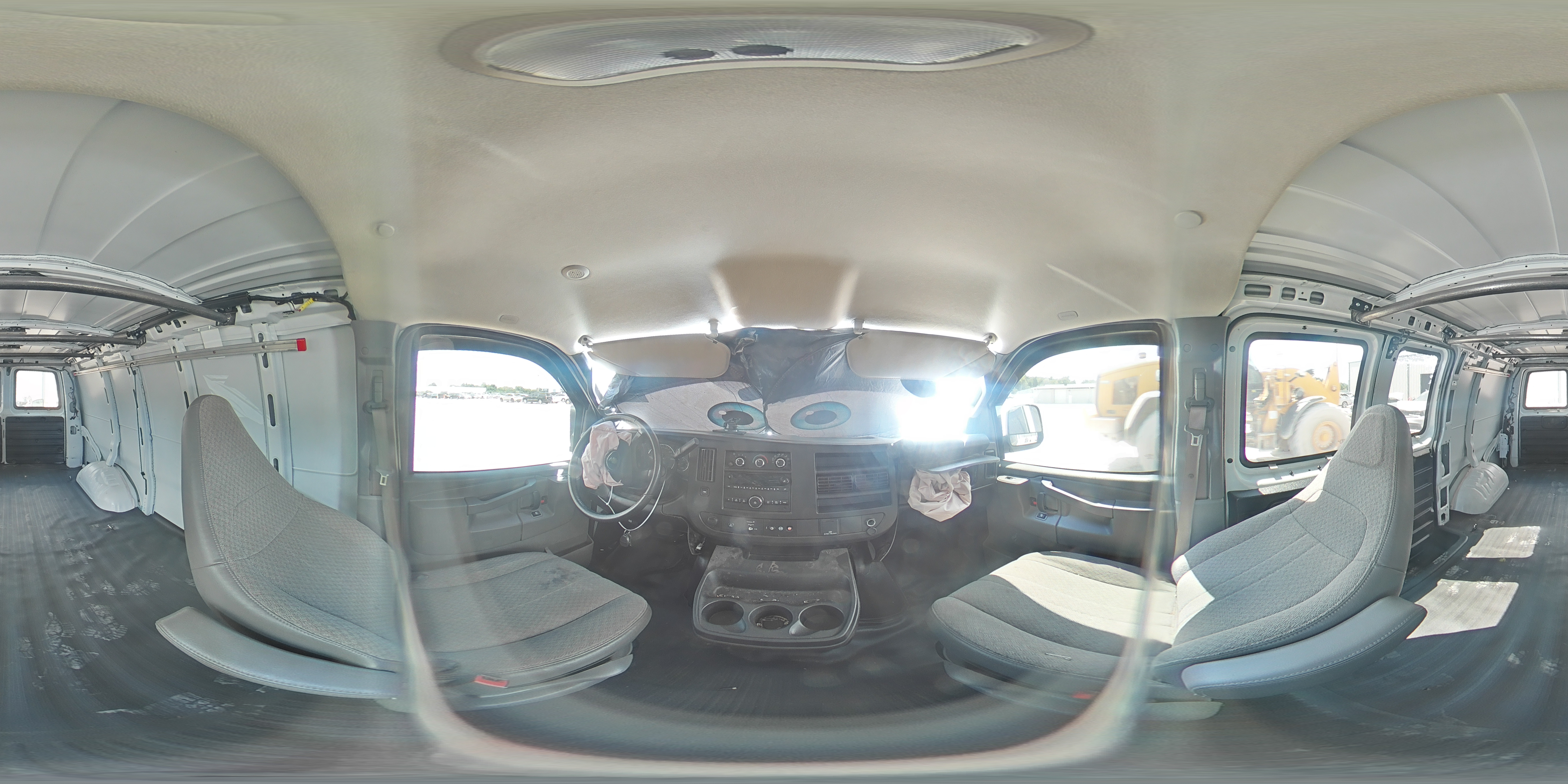 2020 Chevrolet Express G2500 VIN: 1GCWGAFG0L1274751 Lot: 60604344