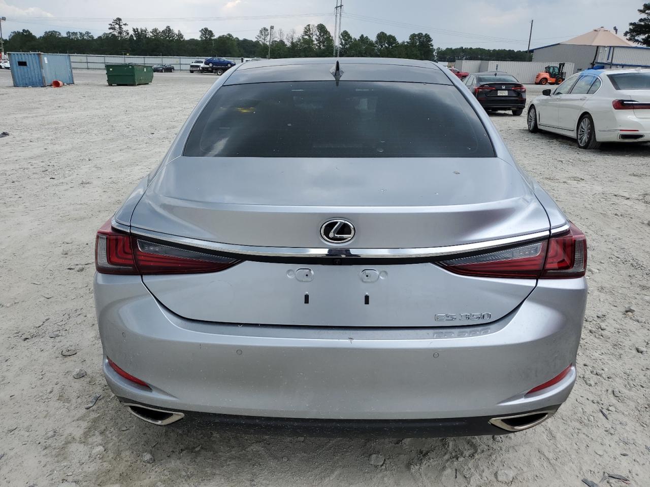 2024 Lexus ES - Image 6