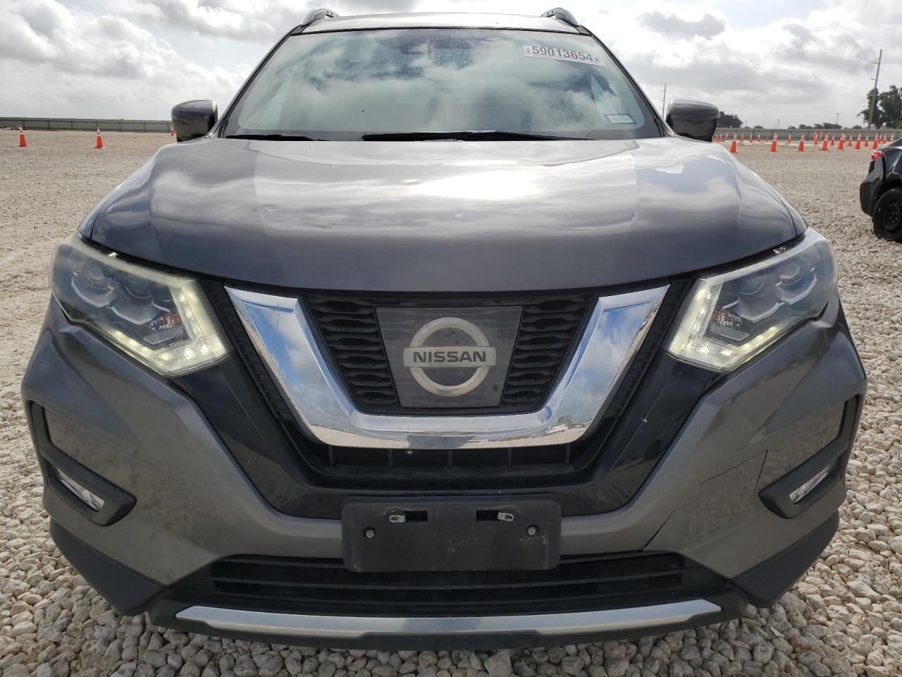 2017 Nissan Rogue - Image 5