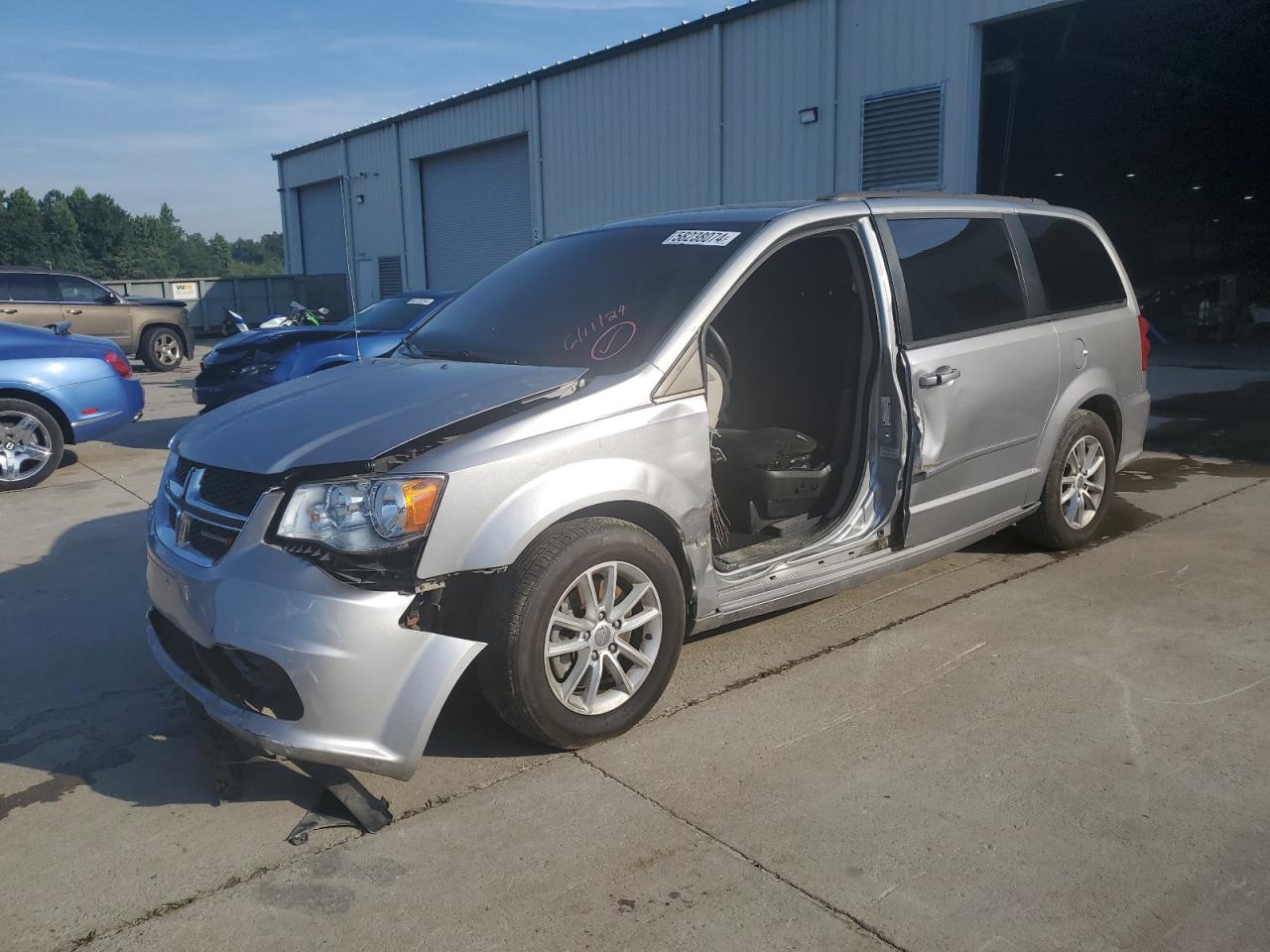 2015 Dodge Caravan - Image 1