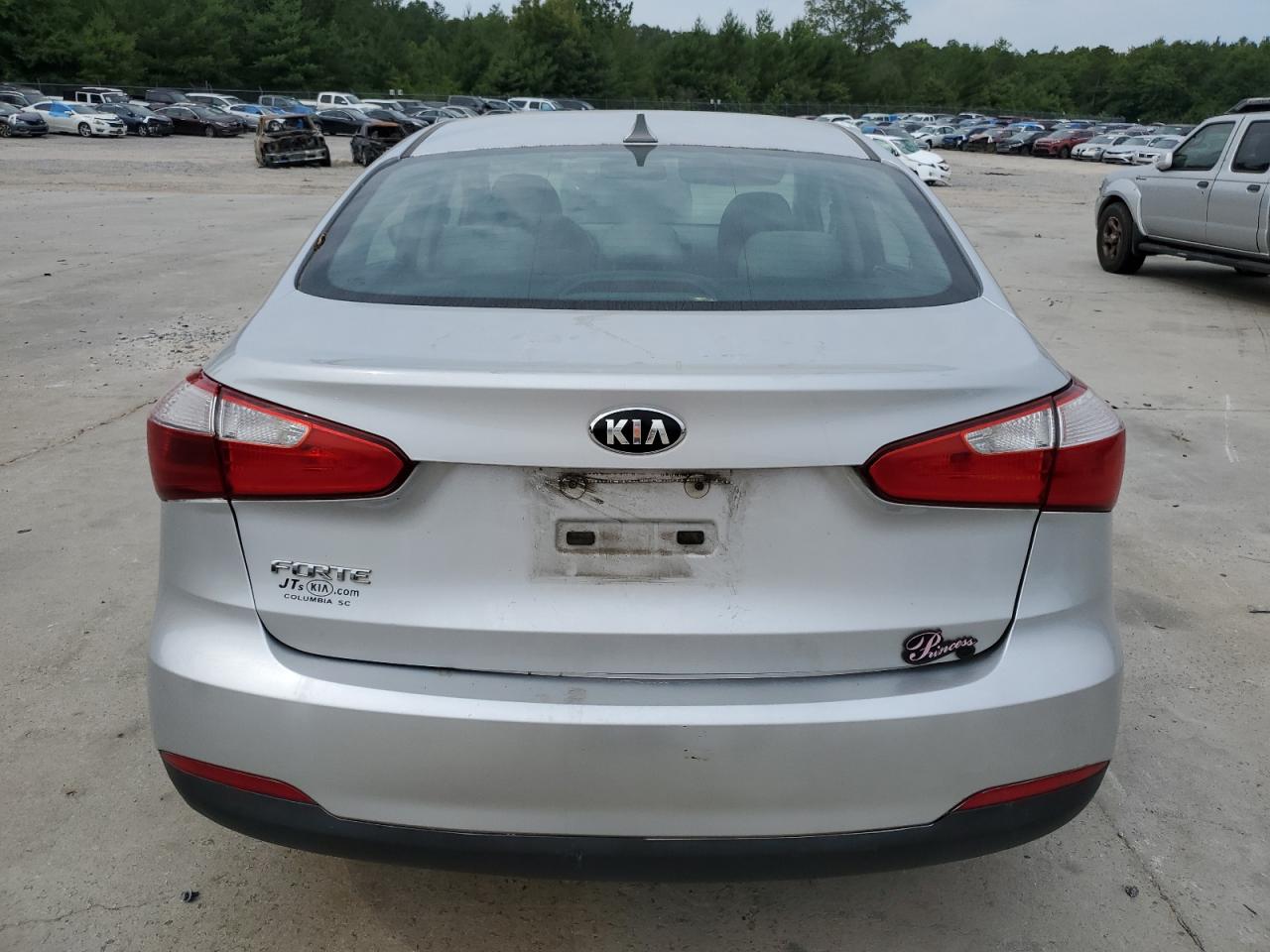 2016 Kia Forte - Image 6