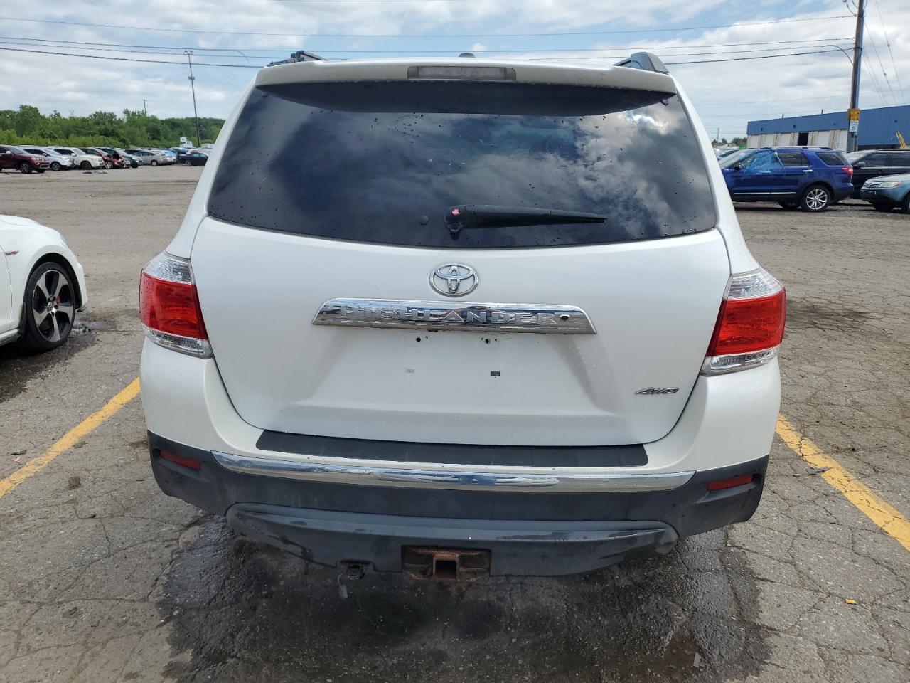 2011 Toyota Highlander Base VIN: 5TDBK3EH2BS068173 Lot: 57725504
