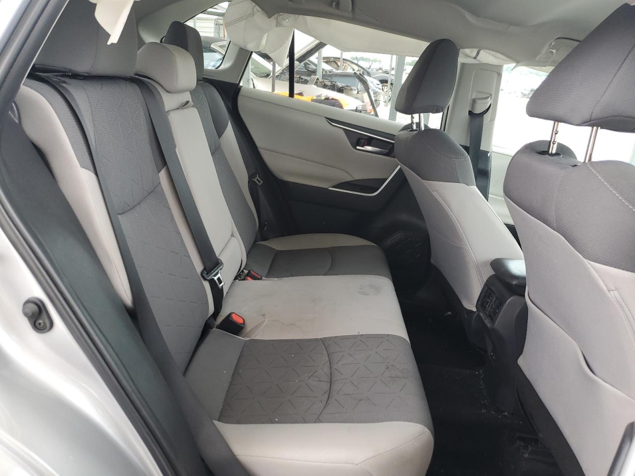 2022 Toyota Rav4 Xle VIN: 2T3W1RFV6NW221488 Lot: 61047174