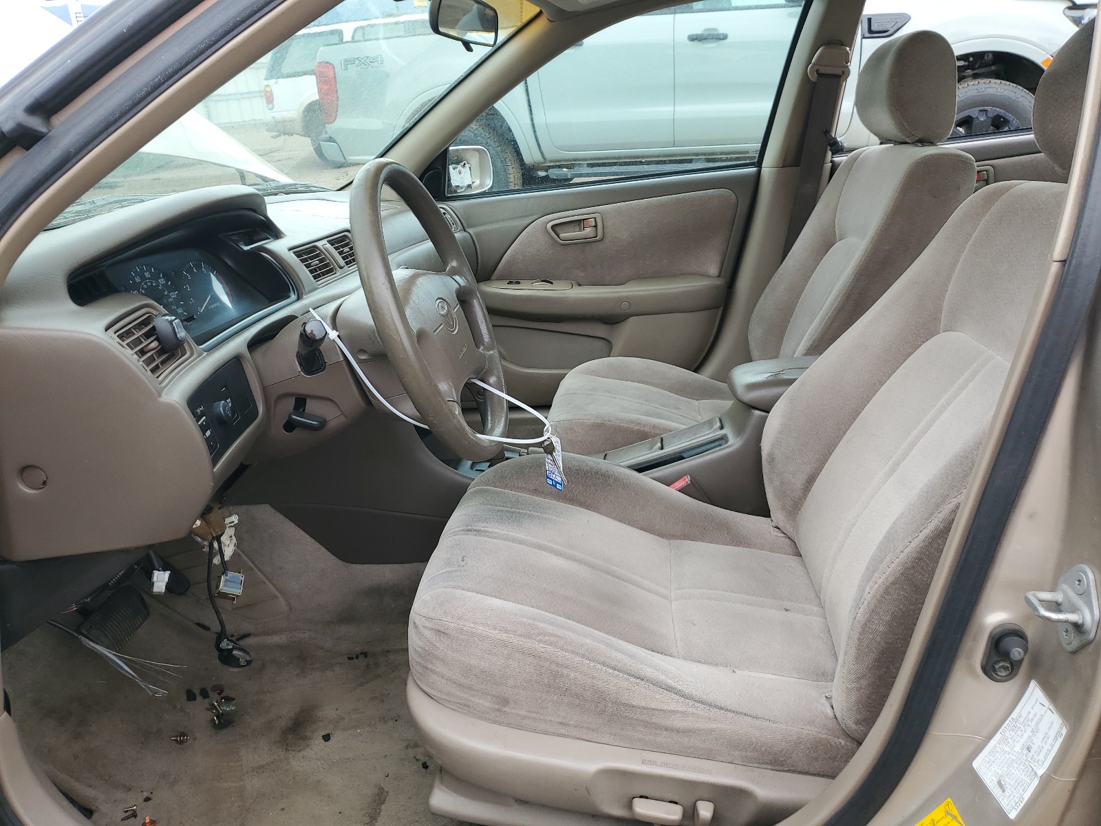 JT2BF28K0X0222663 1999 Toyota Camry Le