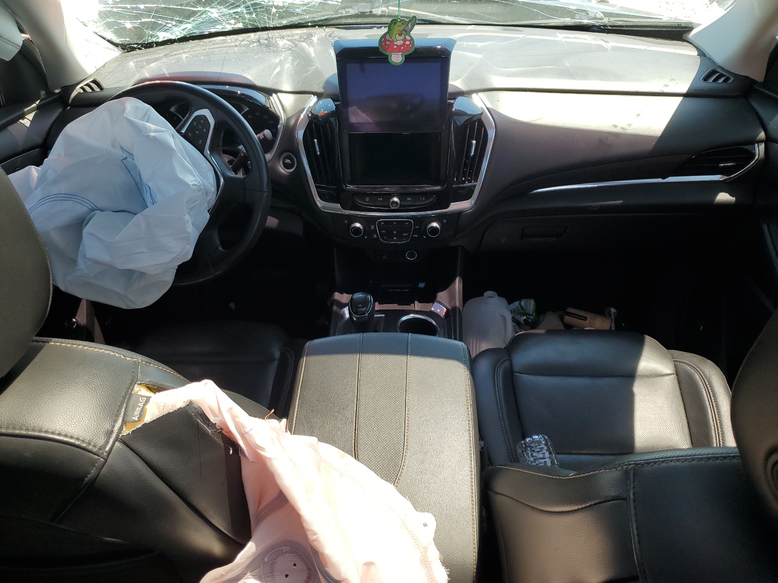 1GNEVJKW1JJ189694 2018 Chevrolet Traverse Premier