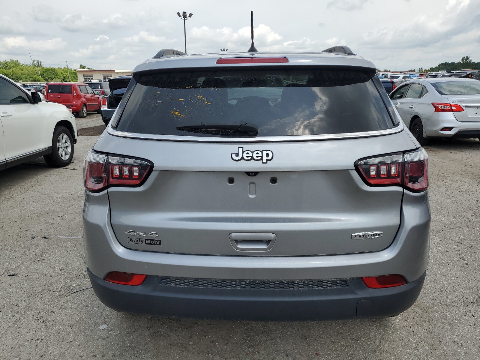 3C4NJDBBXJT201918 2018 Jeep Compass Latitude