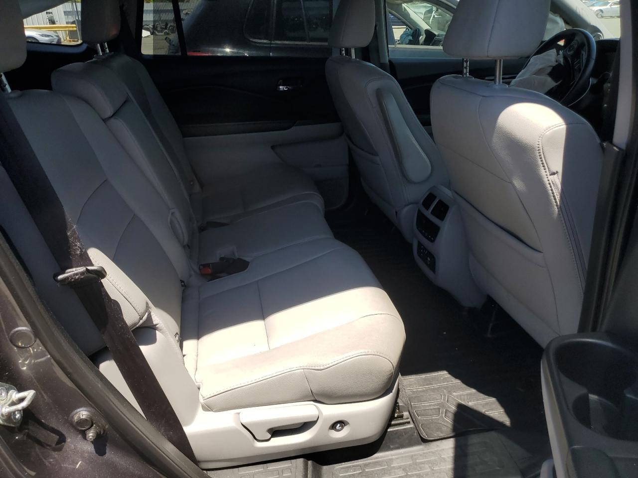 2017 Honda Pilot Touring VIN: 5FNYF6H93HB001714 Lot: 59548884