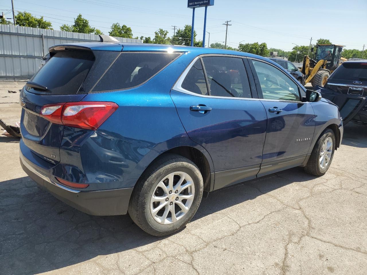2019 Chevrolet Equinox - Image 3