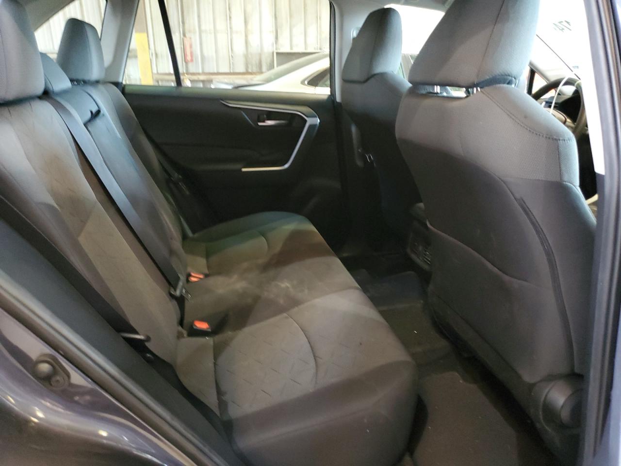 2020 Toyota Rav4 Xle VIN: 2T3W1RFV3LW099704 Lot: 61142534