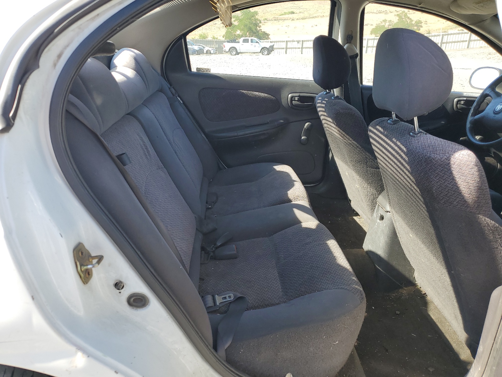 1B3ES46C3YD581217 2000 Dodge Neon Base