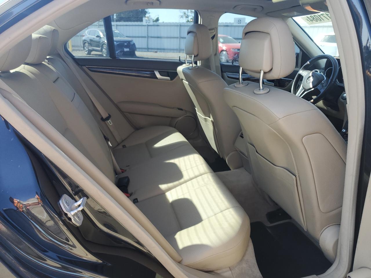 2013 Mercedes-Benz C 250 VIN: WDDGF4HB8DA786985 Lot: 61171084